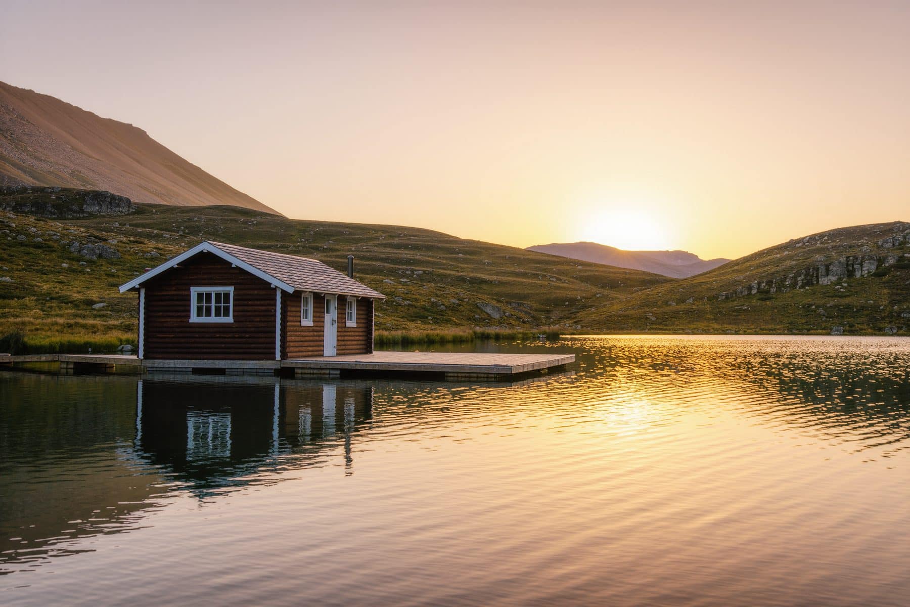 Capital gains on a second property in Canada: a cottage that is not a principal residence